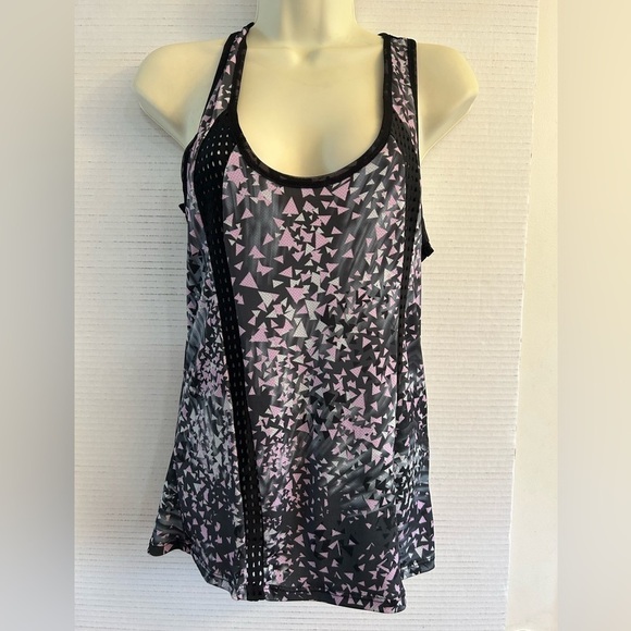 Athletic EVCR women’s ventilated tank top in size Medium.  J15 - Picture 4 of 9